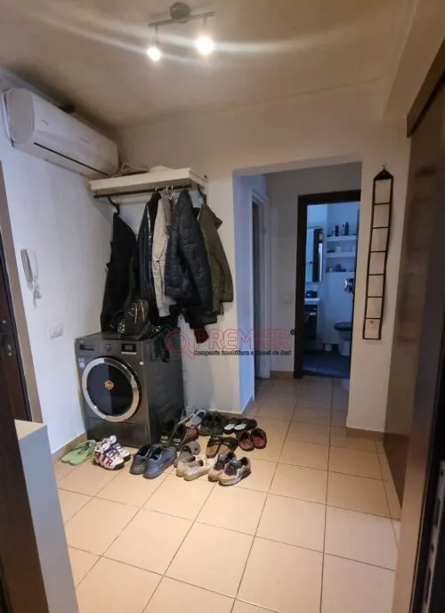 Apartament 2 camere decomandat 53 82 mp loc parcare -