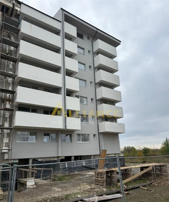 Apartament 3 camere 2 bai sector 4