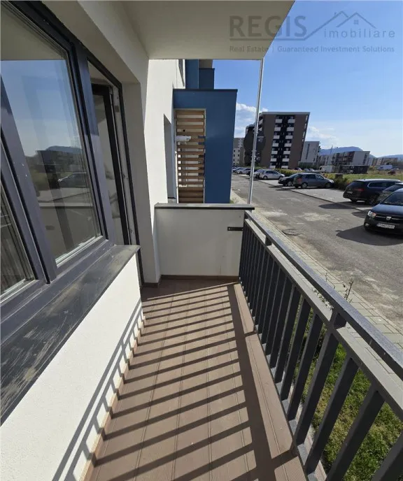 Apartament 3 Camere Zona Tractorul 2 Balcoane nou