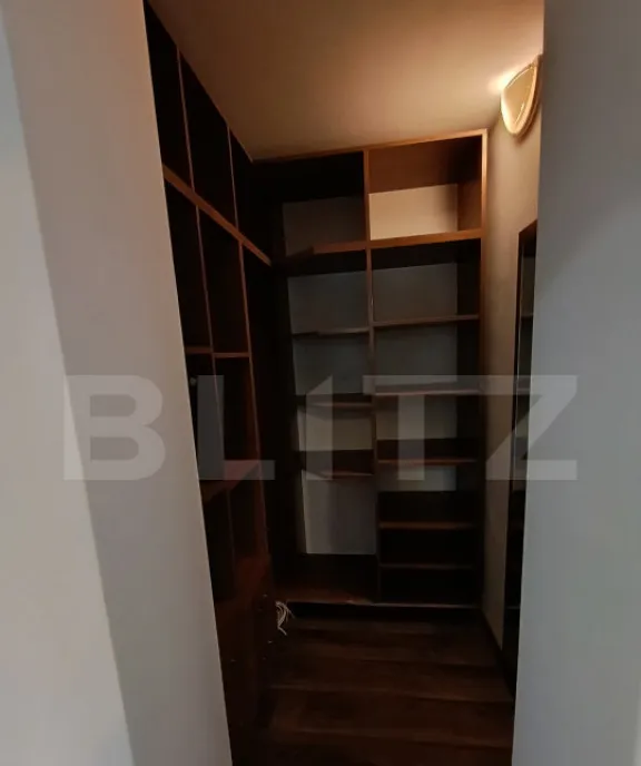 Apartament cu 3 camere si living in suprafata 76 mp zo