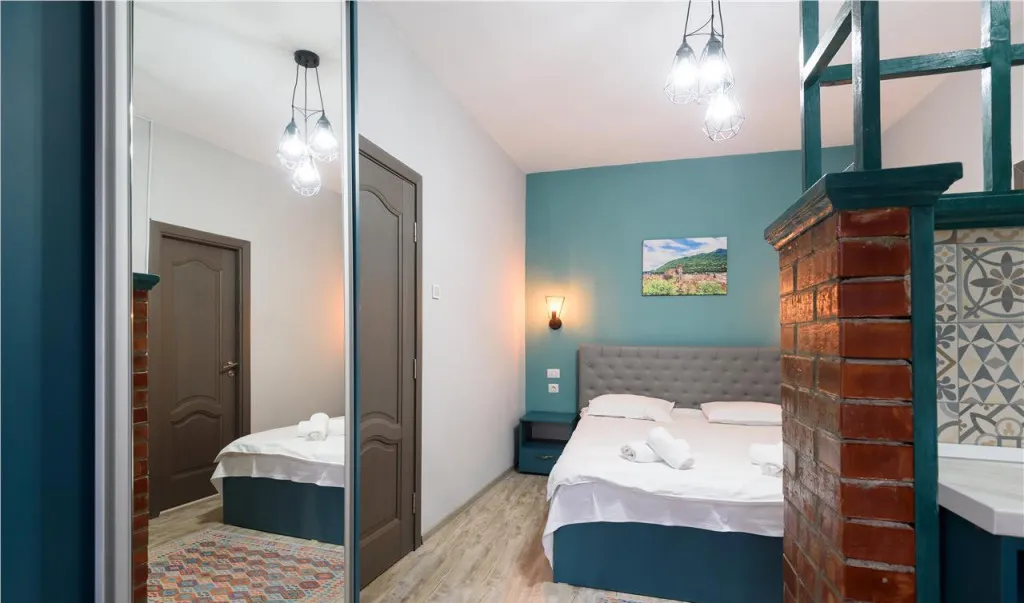 Apartament extins trei unitati locative cu baie proprie ce