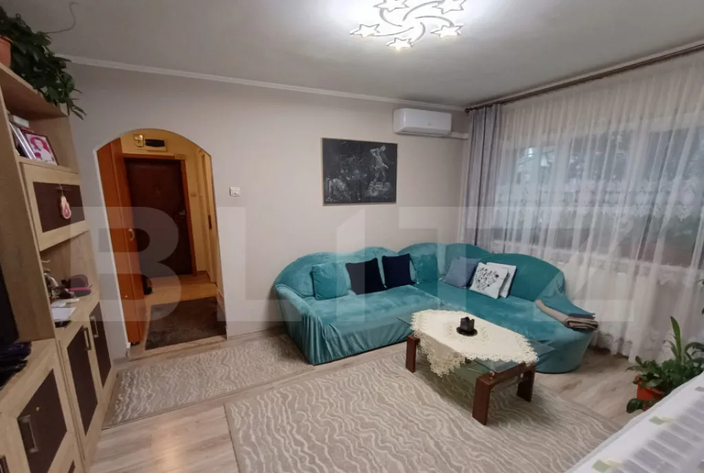 Apartament 3 camere semidecomandat 62 mp zona Marasesti