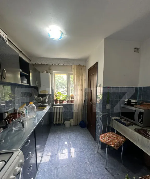 Apartament 3 camere 64 mp Manastur parter logie bloc