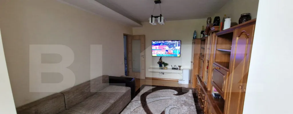 Apartament 3 camere 57 mp zona Micro 1