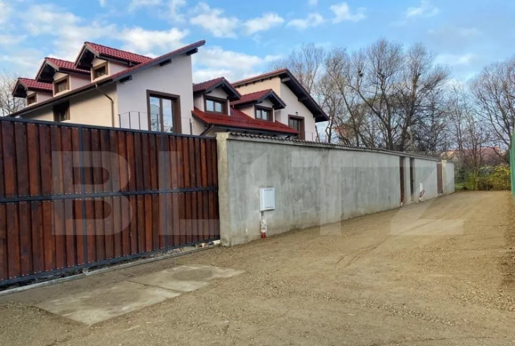 Case premium de tip duplex 240mp utili D P M Ghimbav