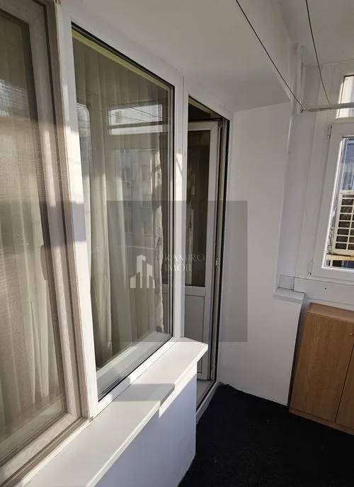 Garsoniera renovata 35 mp/ Metrou 1 decembrie la 3 minute