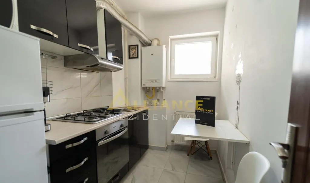 2 camere metrou Leonida