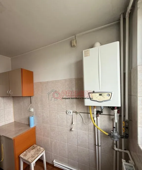 3 camere-Bd Alexandru Obregia Centrala proprie Parcare