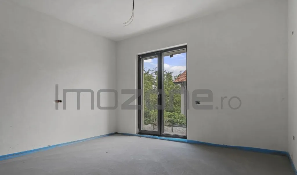 Casa noua complet finisata aproape de Metrou Pacii