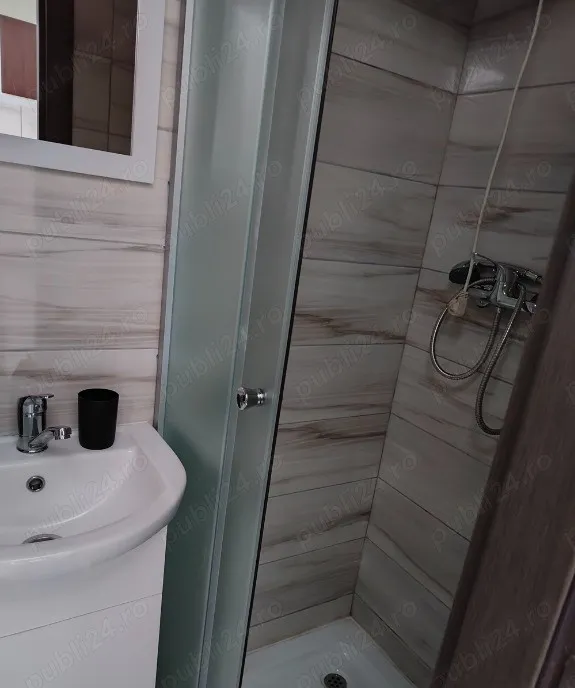 Arsoniera zona Piata Sudului