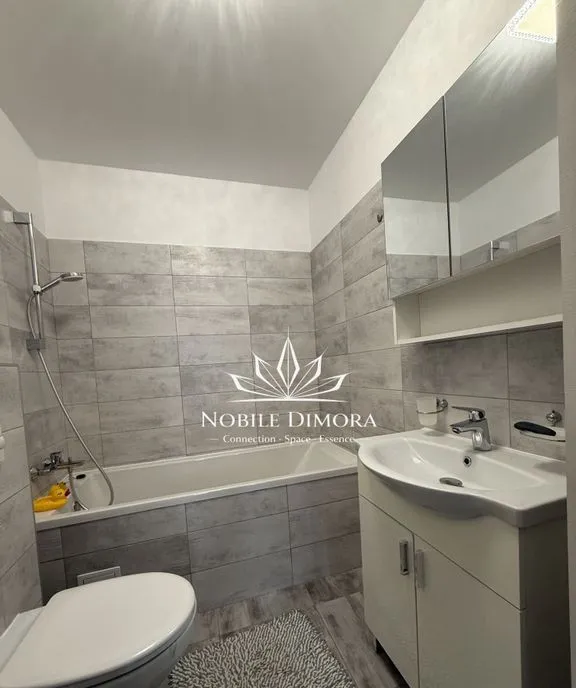 Apartament cu 3 camere si 2 bai parcare bloc nou Tor