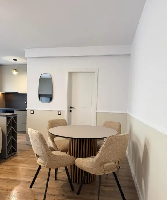 Penthouse 3 camere la Cheie str Eroilor Floresti