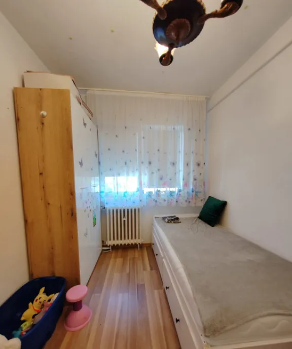 Apartament 3 camere decomandat confort 2 Vest