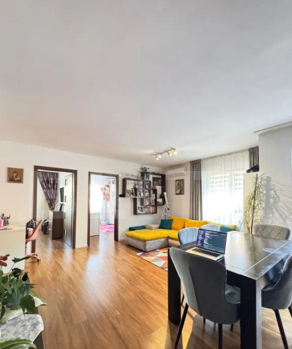 Apartament 3 camere 64mp decomandat etaj 1 2 parcari T