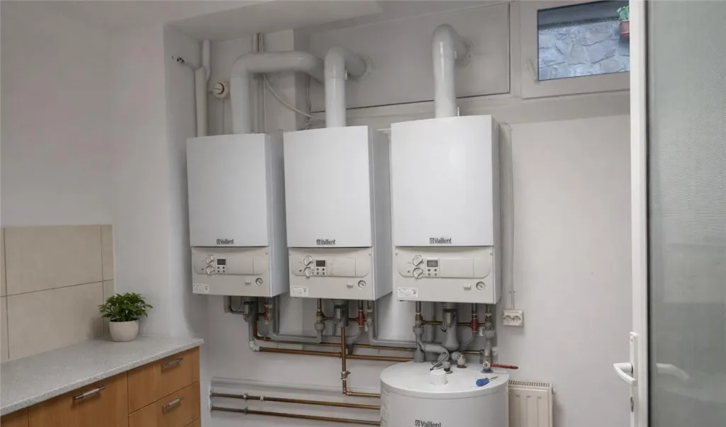 Spatiu configurat pe trei niveluri Central Brasov