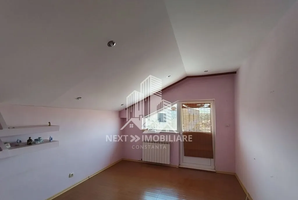 Casa bca 2005 P M 6 camere nemobilata vedere lac