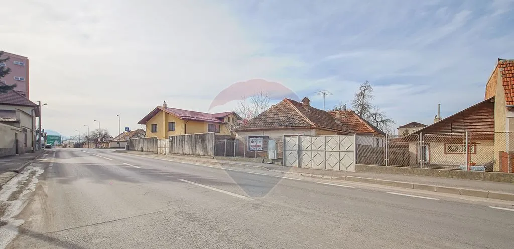 Casa cu doua corpuri teren 230 mp De Vanzare Strada Ca