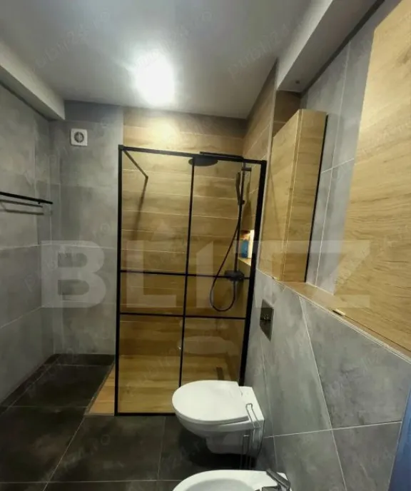 Casa de vanzare cu 5 camere 140 mp zona Tomesti