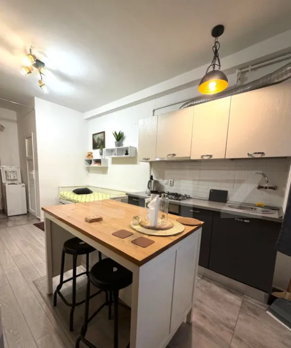 Garsoniera lux de Inchiriat parcare inlus net inclus zon