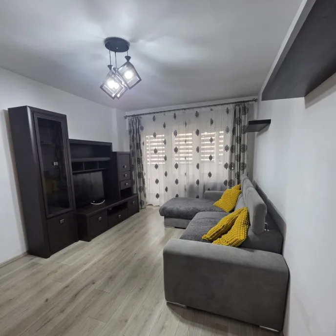 Inchiriere apartament 3 camere deasupra magazinului Bucur Obor Almo