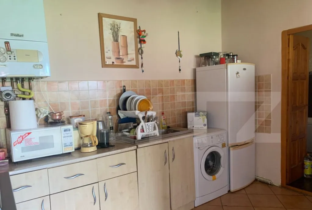 Casa de vanzare cu 3 camere 80 mp zona Mureseni