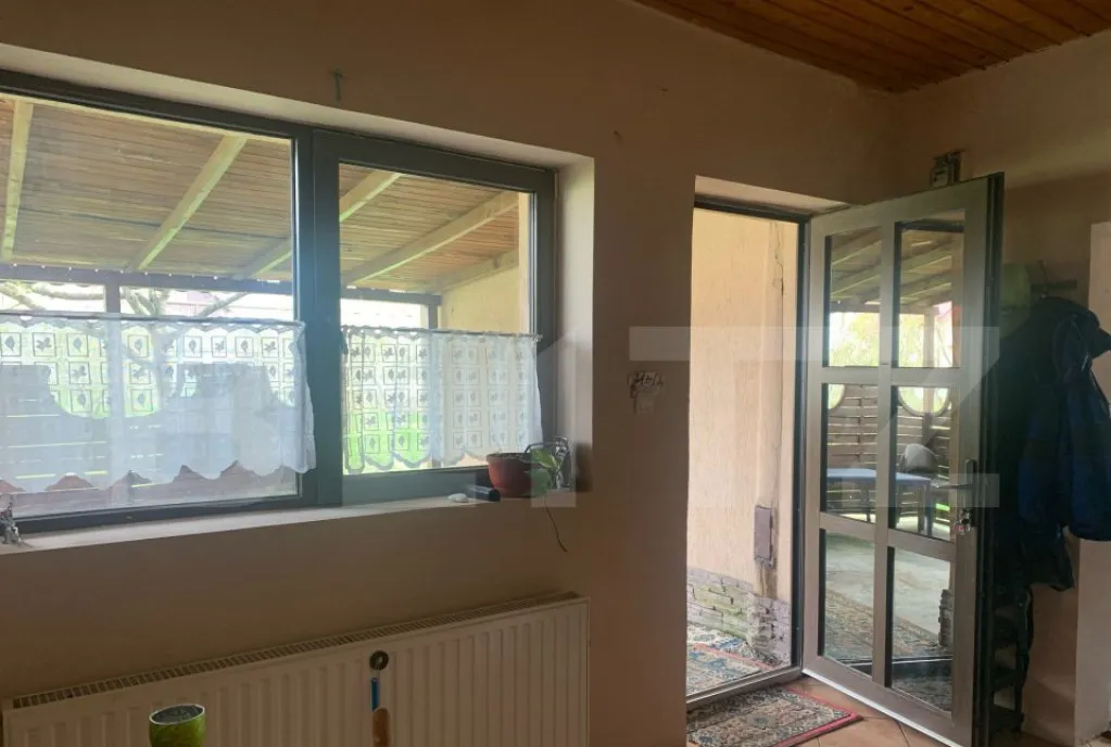 Casa de vanzare cu 3 camere 80 mp zona Mureseni