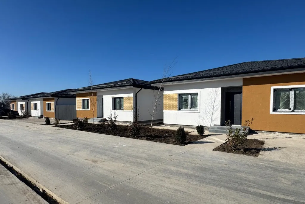 Casa individuala parter 135mp construiti teren 400mp Tunari