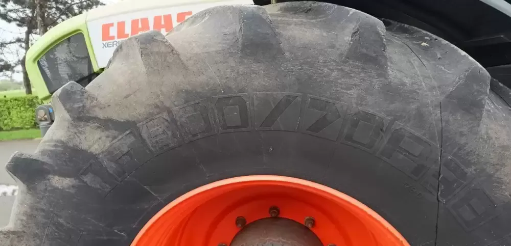 Tractor Claas Xerion 3800 VC