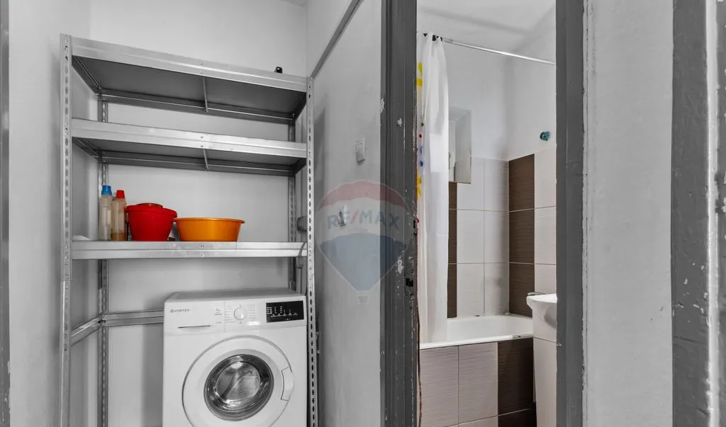 Apartament cu 3 camere de inchiriat zona Vlaicu