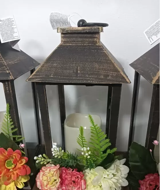 Candele cu led decorate cu flori