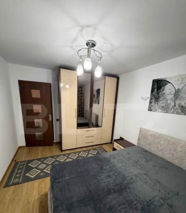 Inchiriez apartament 3 camere - 66 mp parcare