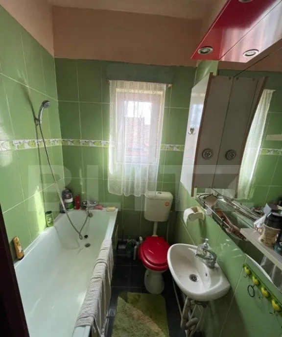 Casa de vanzare 240mp utili Zona Piata de Vechituri