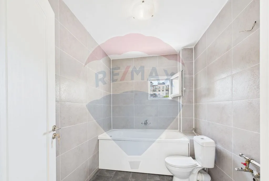 Imobil mixt de vanzare Ideal birouri / investitie 23