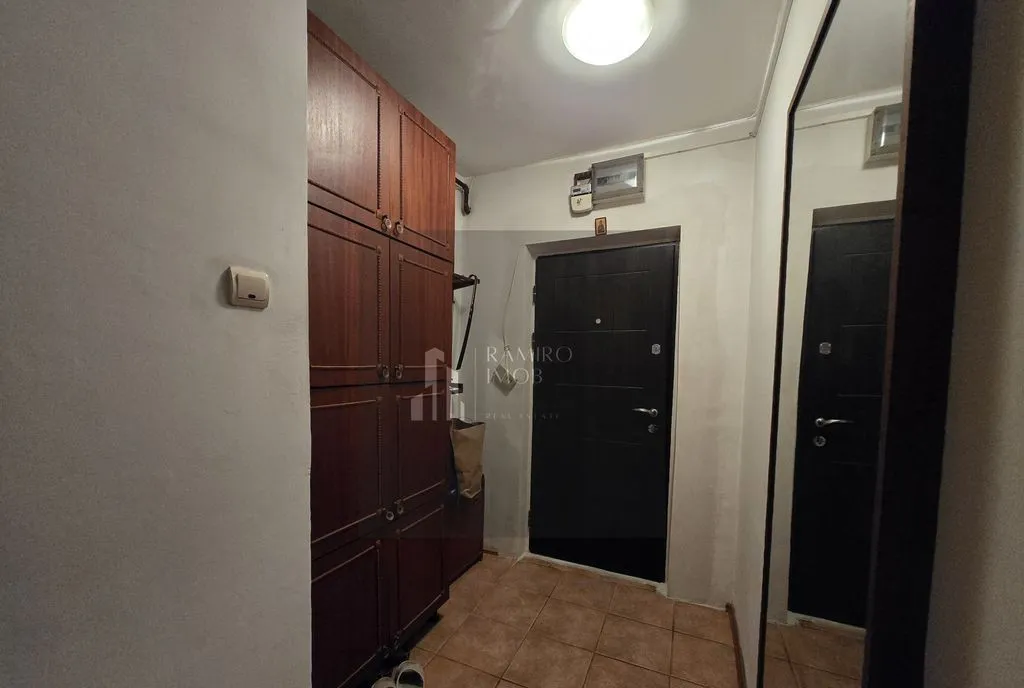 Apartament 3 camere 70m decomandat centrala Prel Ferenta