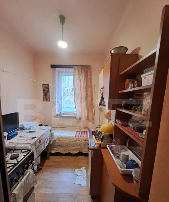 Casa singur in curte 91 mp posib mansardare si gradina Trac