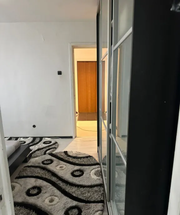 Apartament 3 camere 51 77 mp Calea Bucuresti