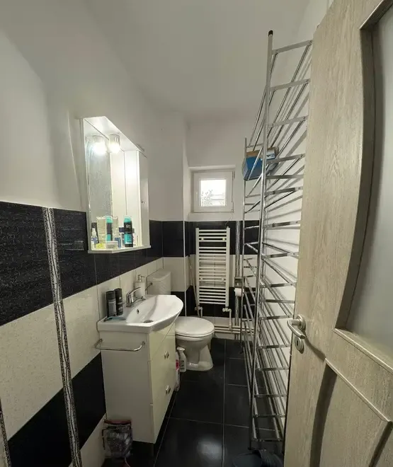 Vanzare apartament 80 mp