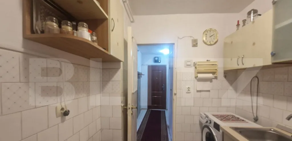 Apartament cu 2 camere etaj intermediar luminos circular