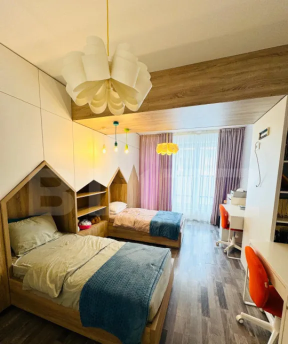 Penthouse de vanzare 92 mp zona Tractorul Coresi