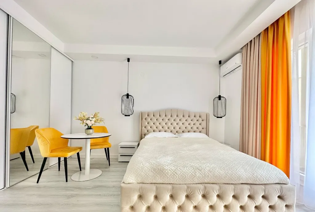 Cosmopolis Garsoniera mobilata si utilata modern