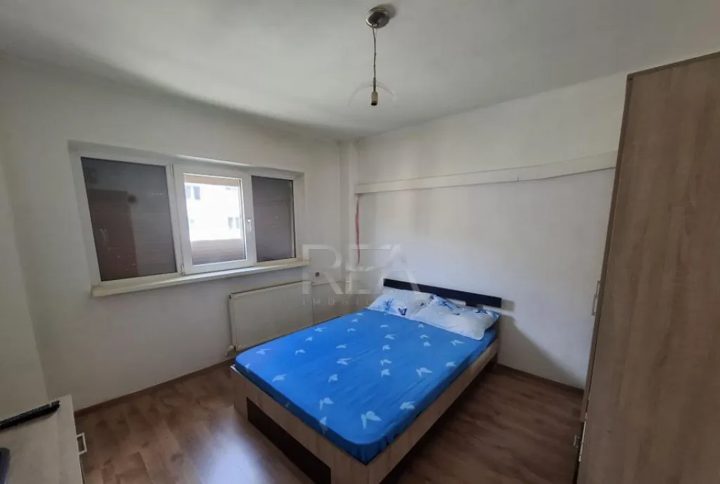 2 camere et 6/10 bloc 1980 58 mp Gorjului