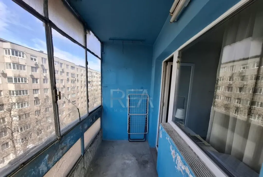 2 camere et 6/10 bloc 1980 58 mp Gorjului