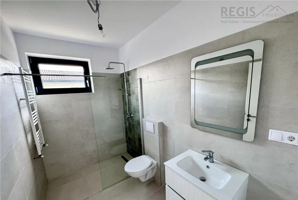 Casa noua de 3 dormitoare curte parter