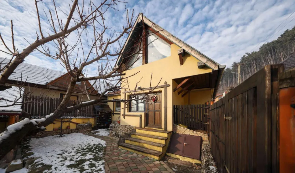 Casa deosebita cu 5 camere in Rasnov