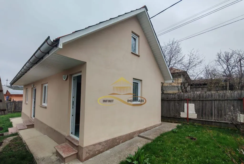Casa bca de vanzare in Parincea