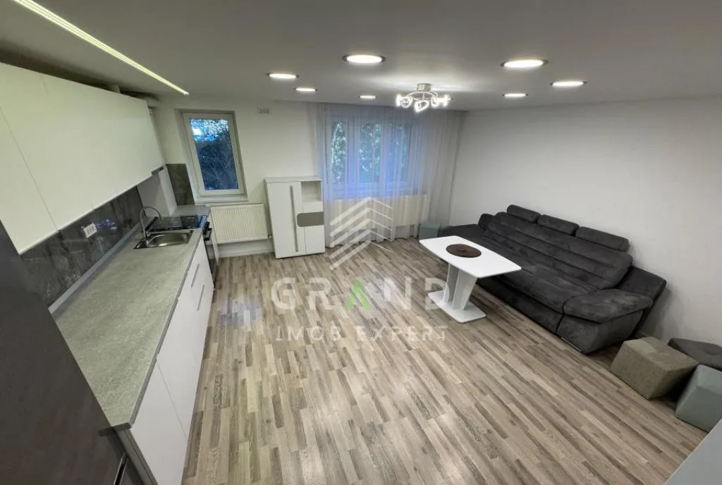 Nou pe piata Garsoniera renovata Balcon inchis Ma