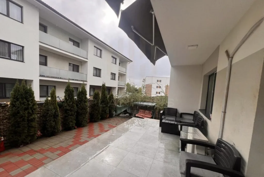 Apartament 3 camere 53 mp zona Sasar