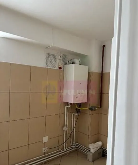 Vanzare apartament 3 camere Rond Alba Iulia cu Centrala T