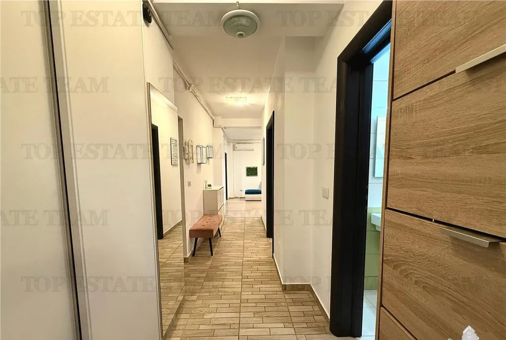 Apartament 3 camere cu disponibilitate imediata Suprafata