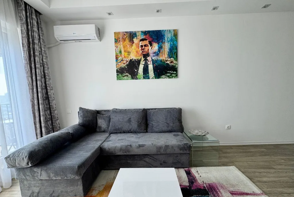 Cosmopolis Apartament 3 camere mobilat si utilat vedere piscina